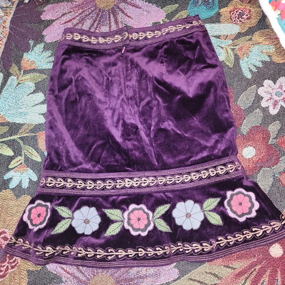 Nanette Lepore Purple Velvet Skirt Size 2 - Picture 4 of 5